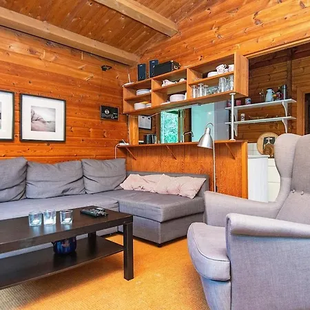 6 Person In Henne-by Traum *