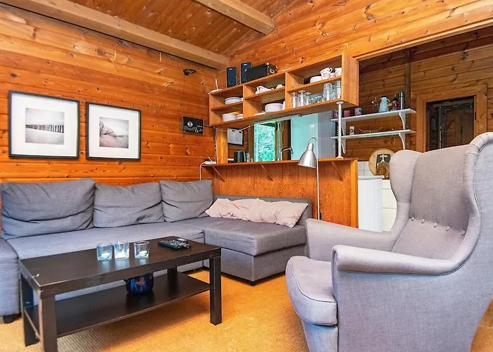 6 Person In Henne-by Traum *